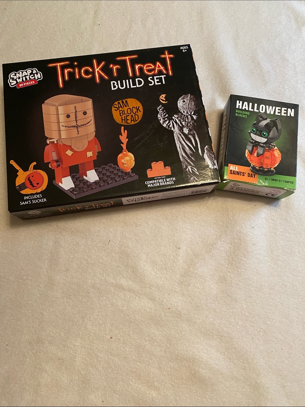 Halloween themed building sets
